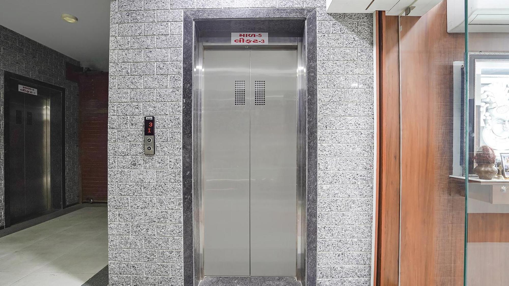 Fabhotel Vishala In Ahmedabad Extérieur photo